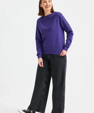 Alternative view of Uneek Ladies Deluxe Crew Neck Sweatshirt